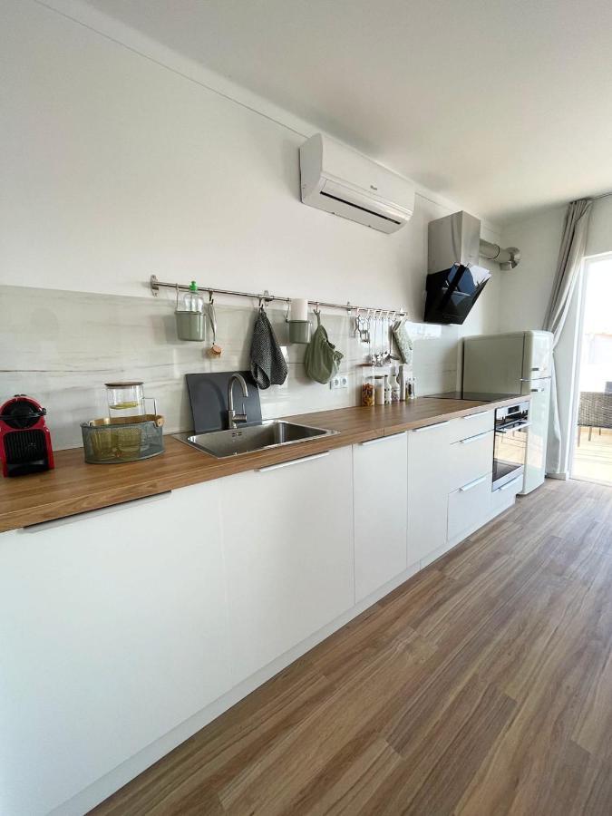 Sun Waves Beach Apartment Portimão Exterior foto